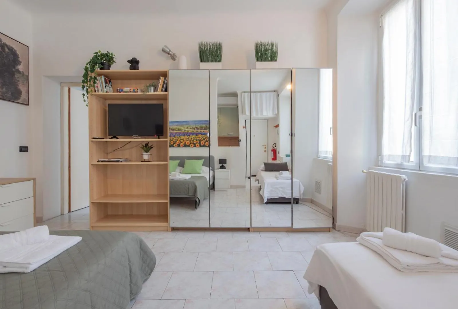 Ihost Studio - Premuda 17 Milan 0*,