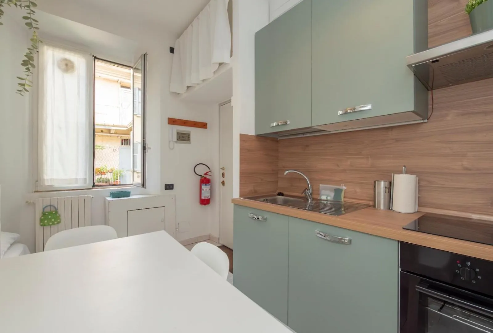 Ihost Studio - Premuda 17 Milan Italy