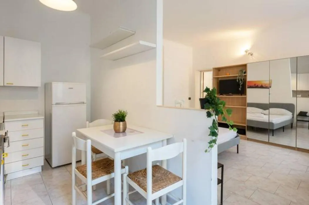 Ihost Studio - Premuda 17 Milan Italy